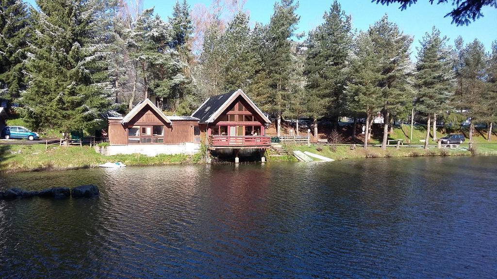 Camping De Flechat Hotel Orcival Eksteriør billede