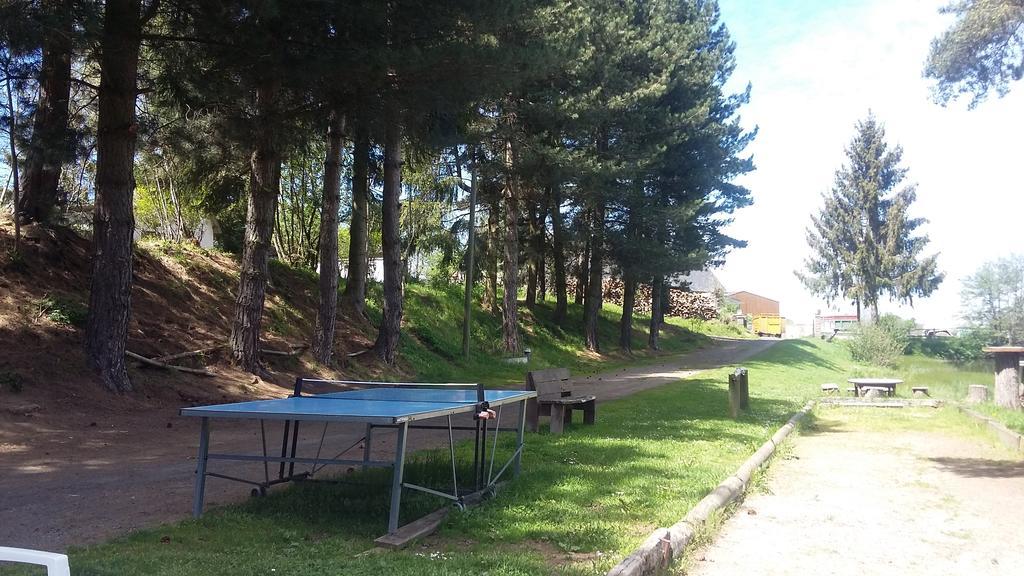 Camping De Flechat Hotel Orcival Eksteriør billede