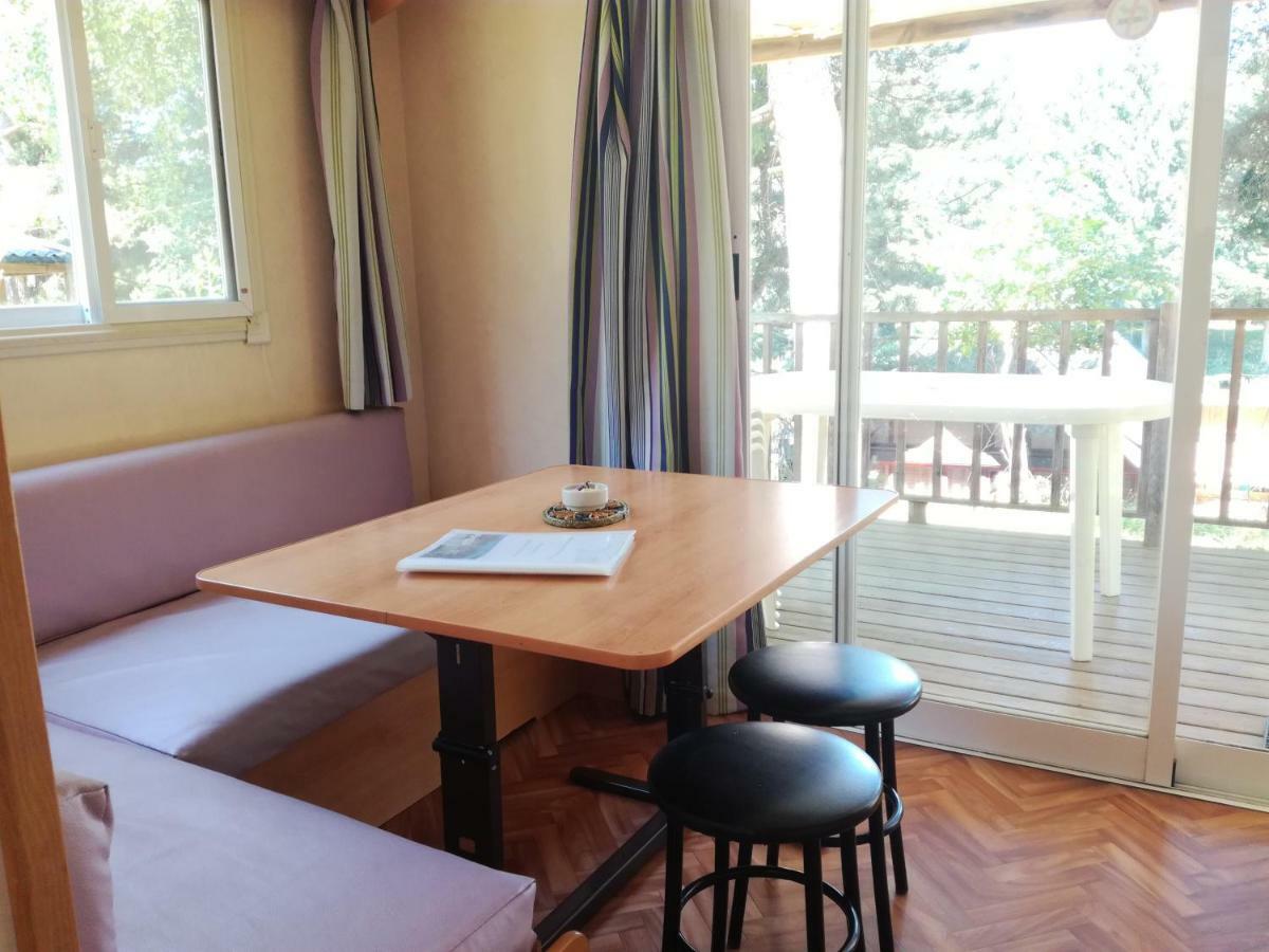 Camping De Flechat Hotel Orcival Eksteriør billede